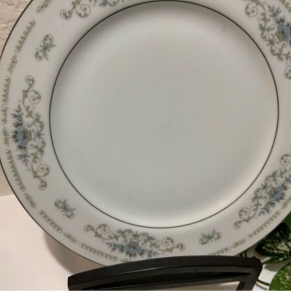 Wade Diane Fine Porcelain China of Japan Dinner Plate 10.25"  Set of 4 B7 - Picture 6 of 8
